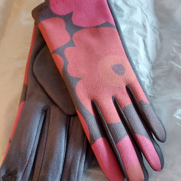 Sueded Gloves - Picture 5 of 6